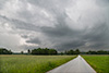 Bei Königsdorf schwächte sich ein von Penzberg kommendes Gewitter immer mehr ab