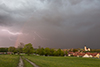 Weitere Bilder der Blitzshow mit Regenbogen: